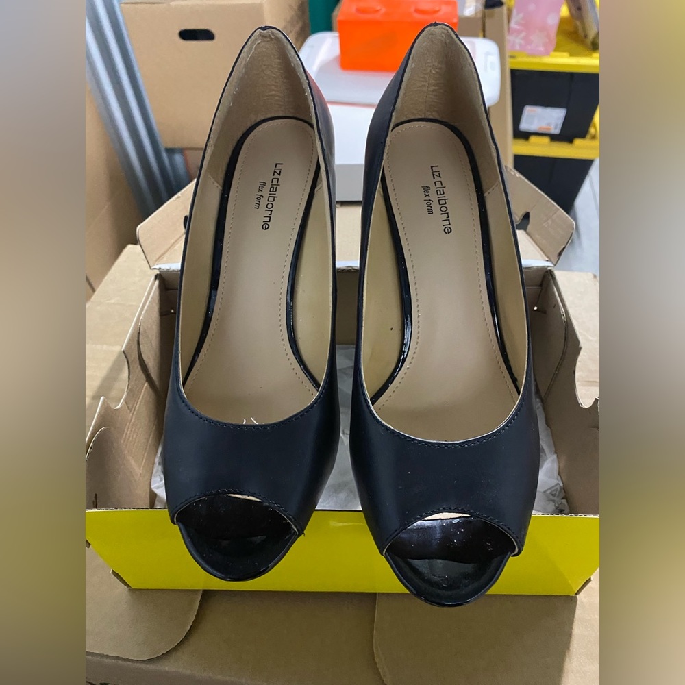 Liz Claiborne Black Wedges